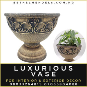 Read more about the article Luxurious Flower Vase