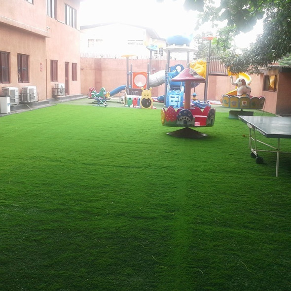 Read more about the article Artificial Grass/Turf for Schools