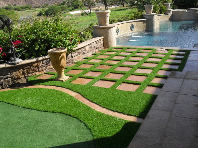 You are currently viewing Flooring your compound with Artificial Grass