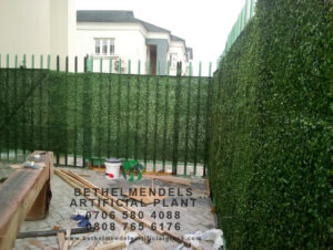 Read more about the article Cleaning Artificial Boxwood Hedges