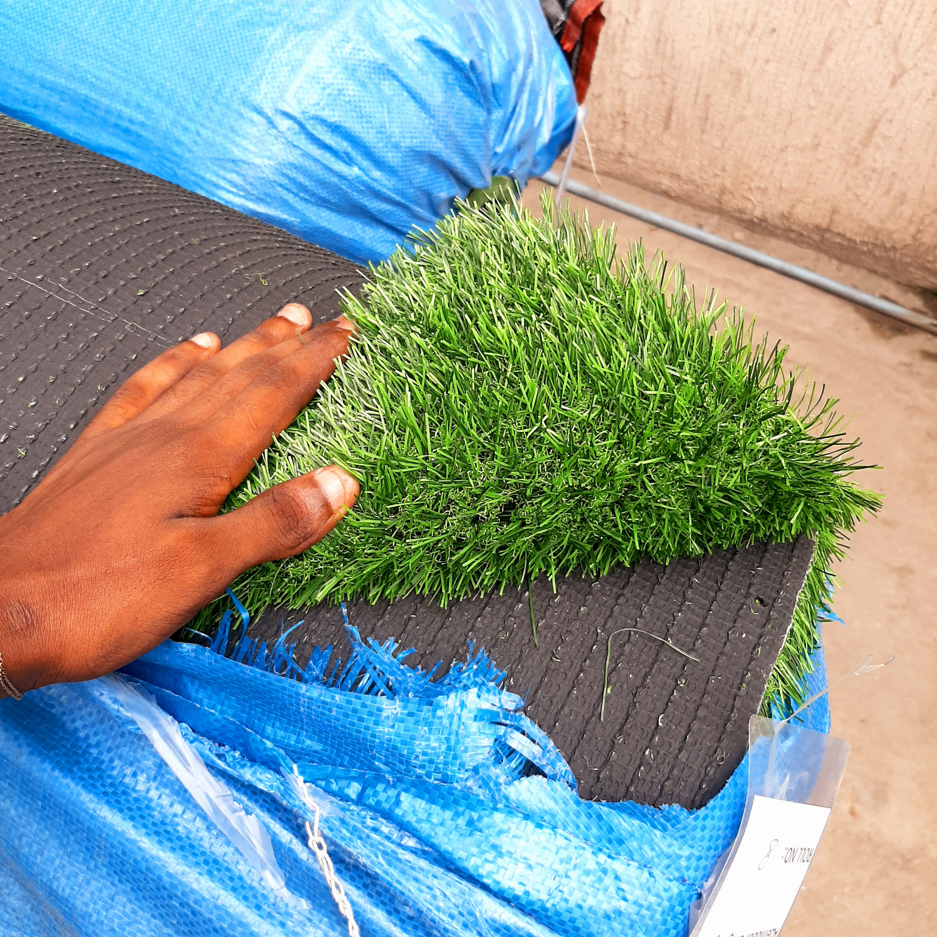 Read more about the article How To know A Quality Artificial Grass